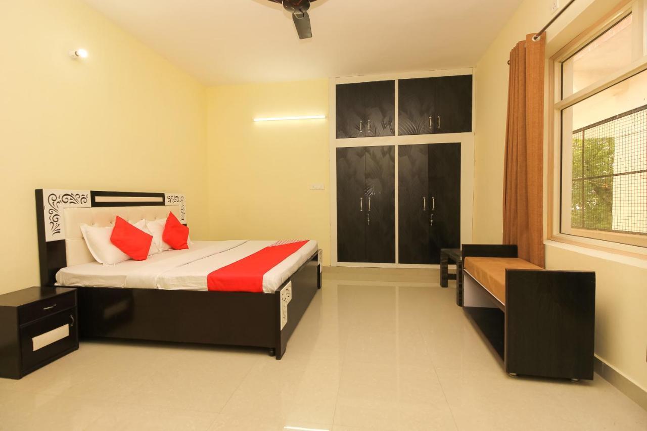דרמסאלה Oyo 39391 Jk Guest House מראה חיצוני תמונה