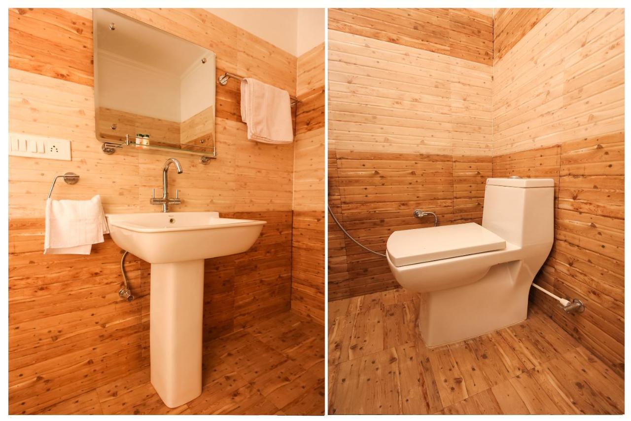 דרמסאלה Oyo 39391 Jk Guest House מראה חיצוני תמונה