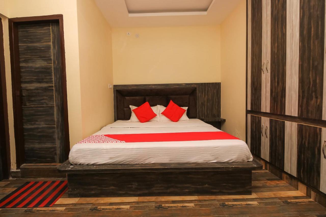 דרמסאלה Oyo 39391 Jk Guest House מראה חיצוני תמונה