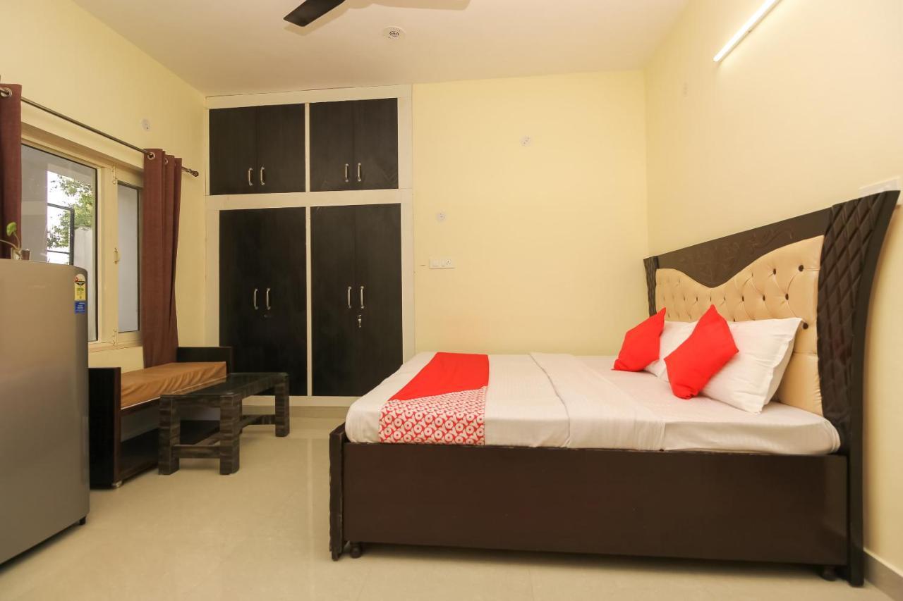 דרמסאלה Oyo 39391 Jk Guest House מראה חיצוני תמונה
